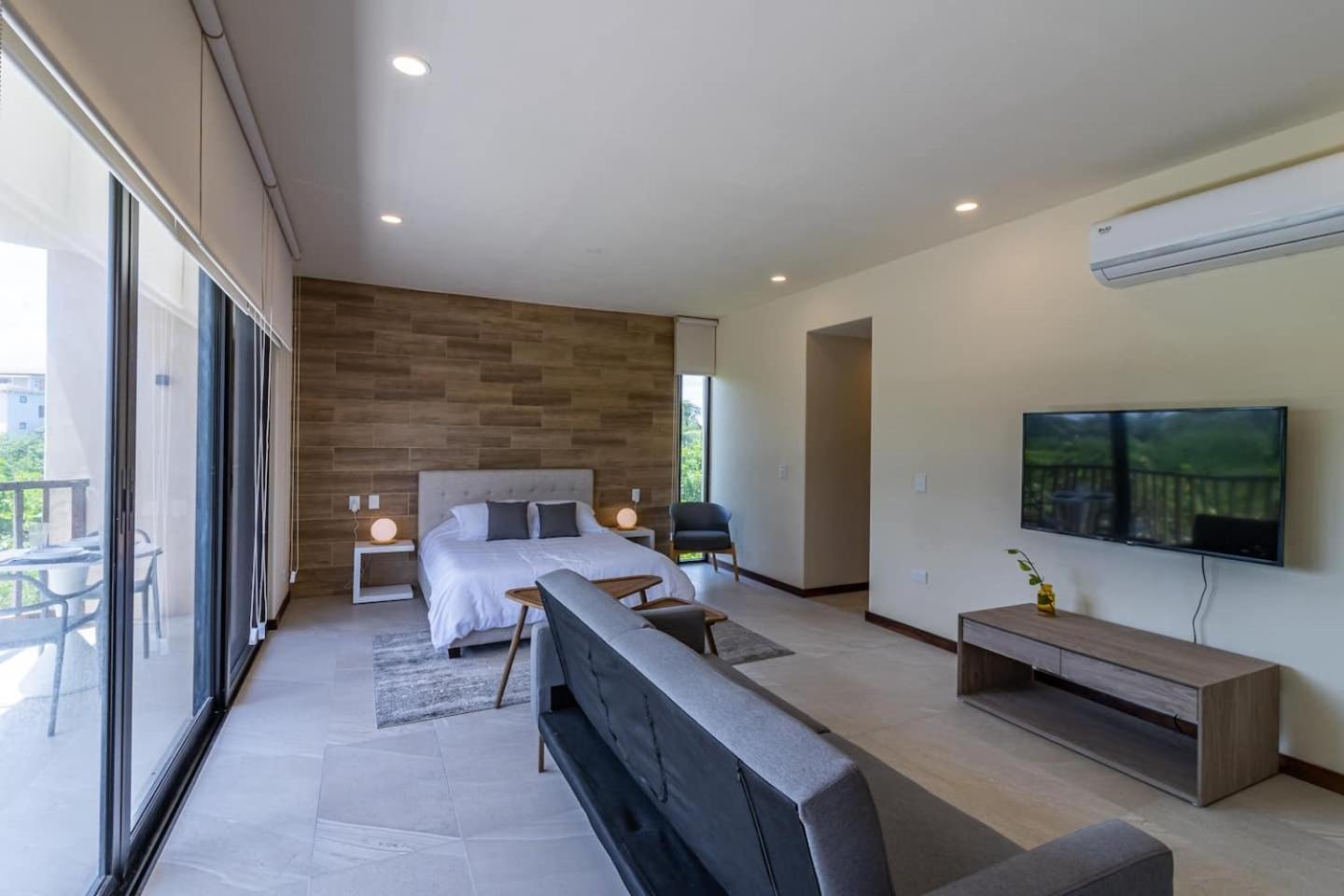 فندق Pool View Loft Steps From The Ocean In Punta Cocos - C101 جزيرة هول بوكس المظهر الخارجي الصورة