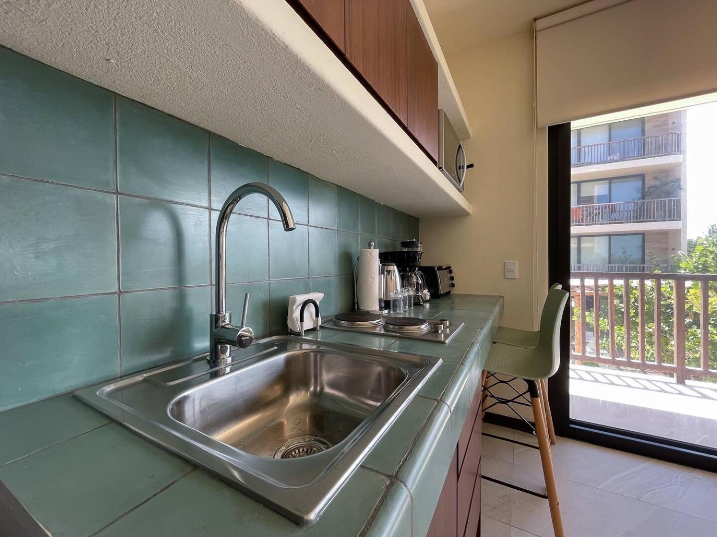 فندق Pool View Loft Steps From The Ocean In Punta Cocos - C101 جزيرة هول بوكس المظهر الخارجي الصورة