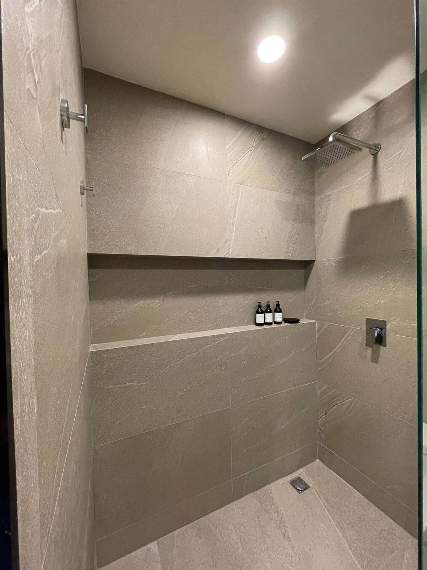 فندق Pool View Loft Steps From The Ocean In Punta Cocos - C101 جزيرة هول بوكس المظهر الخارجي الصورة