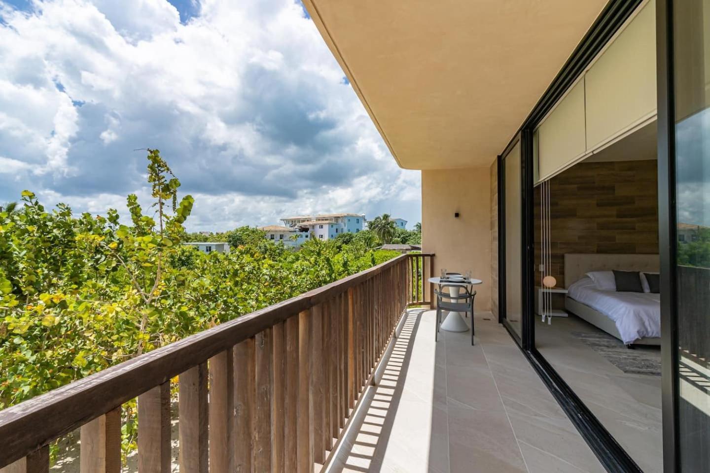 فندق Pool View Loft Steps From The Ocean In Punta Cocos - C101 جزيرة هول بوكس المظهر الخارجي الصورة