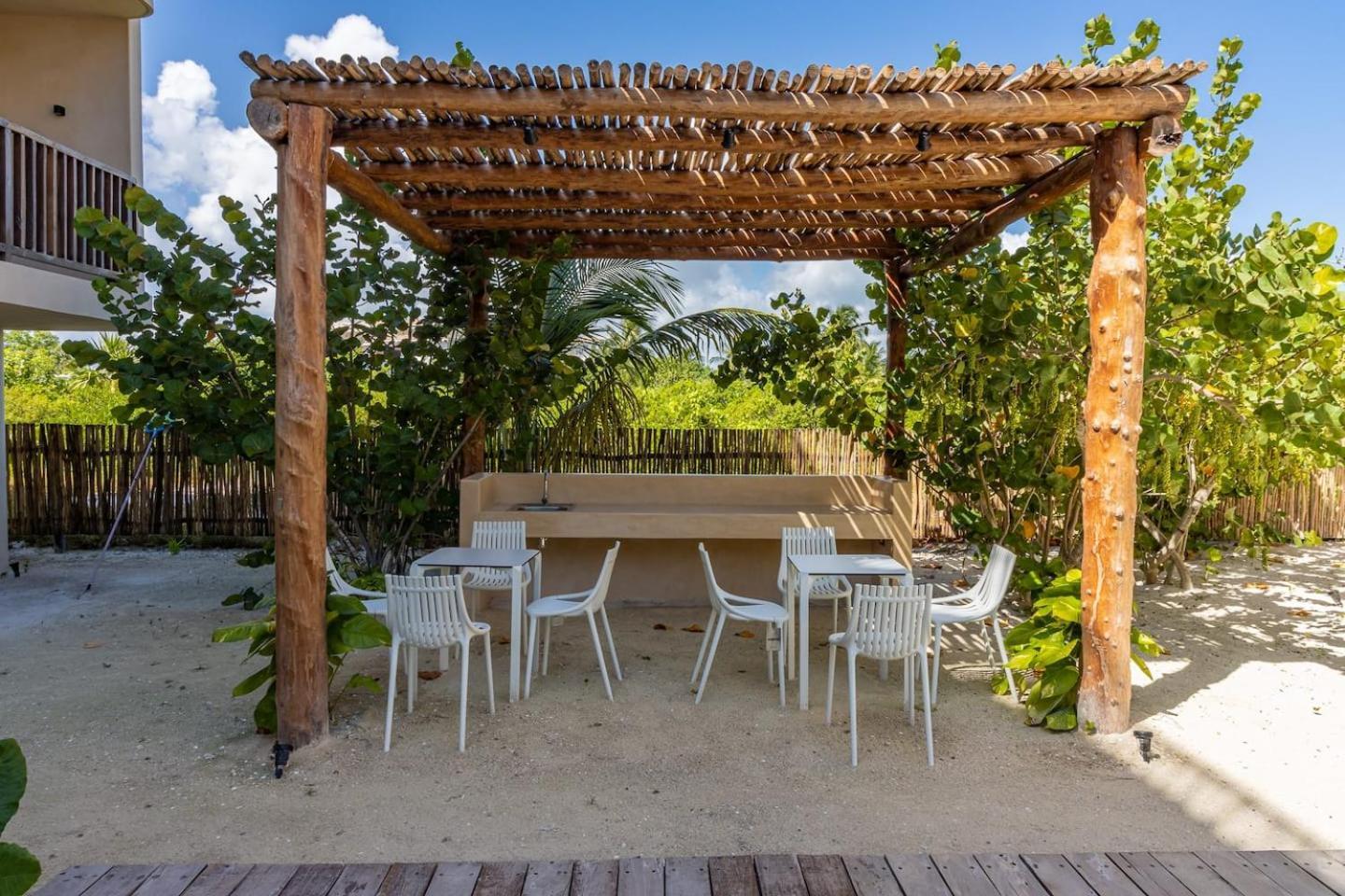 فندق Pool View Loft Steps From The Ocean In Punta Cocos - C101 جزيرة هول بوكس المظهر الخارجي الصورة